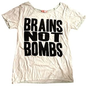 Vintage Brains Not Bombs Graphic Tee, White, Size Small